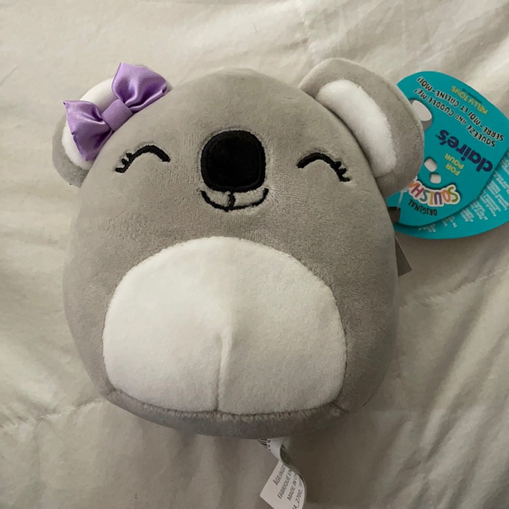 Rosa Squishmallow